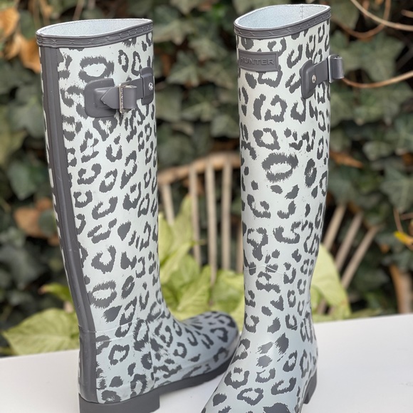 SOLD HUNTER BOOTS ⭐️ - Picture 4 of 8